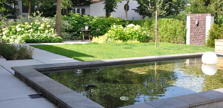 moderner Garten - Wasserbecken